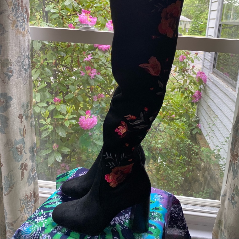 Over the knee embroidered floral boots